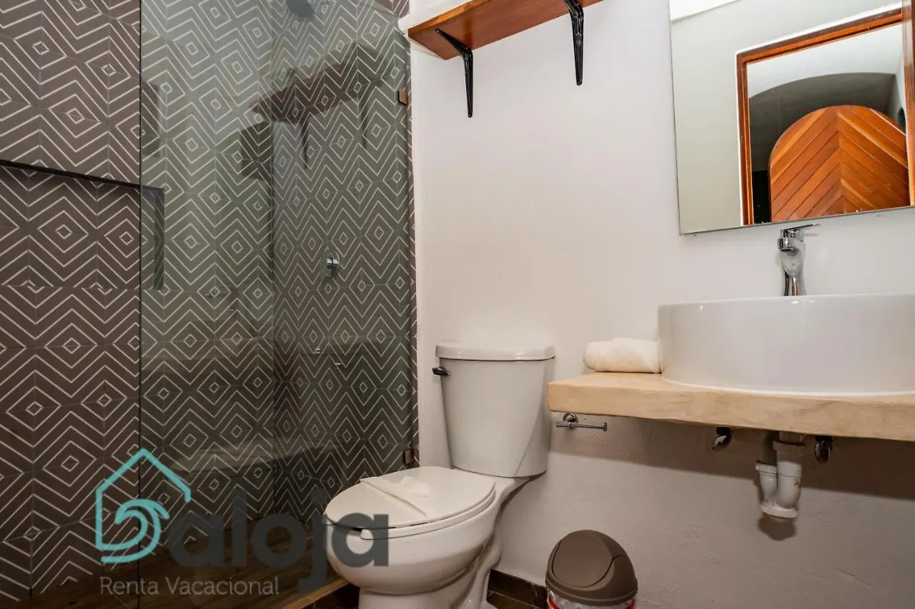 Vica Guest House Con Piscina En La Entrada De La Zona Hotelera Cancún