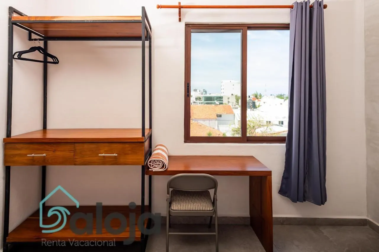 Vica Guest House Con Piscina En La Entrada De La Zona Hotelera Cancún México